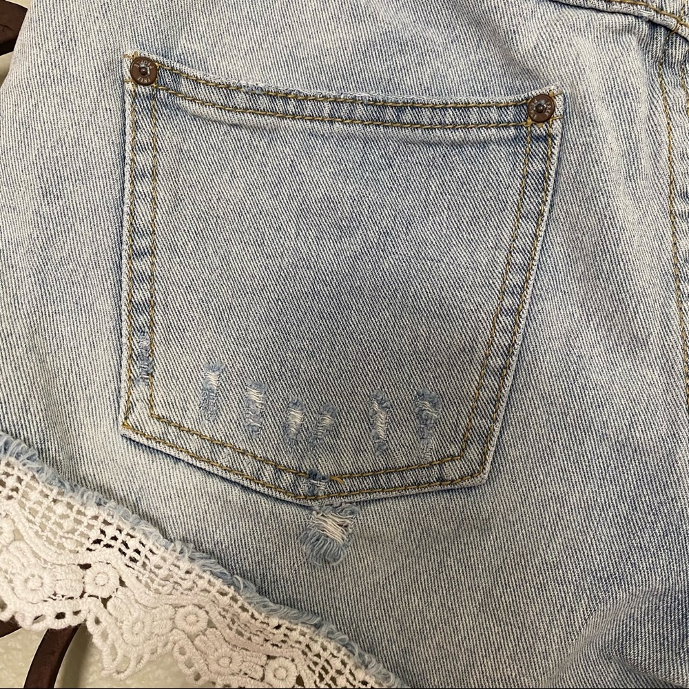 Free People  Distressed Jean Shorts 26 - Picture 5 of 8